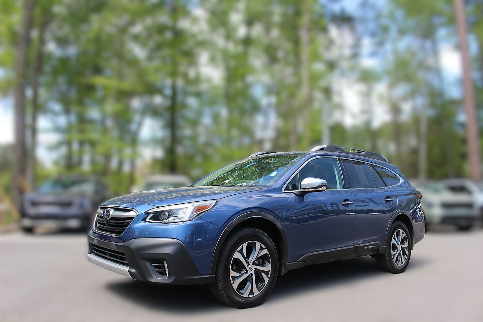Used 2020 Subaru Outback Touring w/ Popular Package #2 image 3