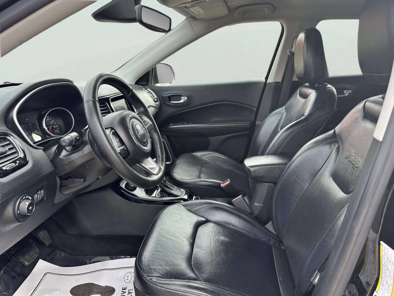 Used 2018 Jeep Compass Limited w/ Navigation Group image 9