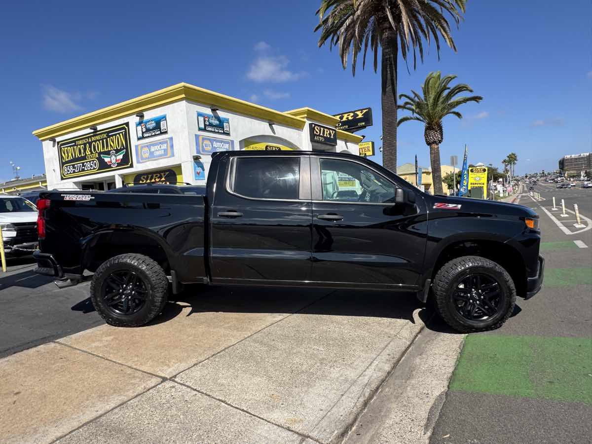 Used 2021 Chevrolet Silverado 1500 Custom Trail Boss AWD/4WD image 6