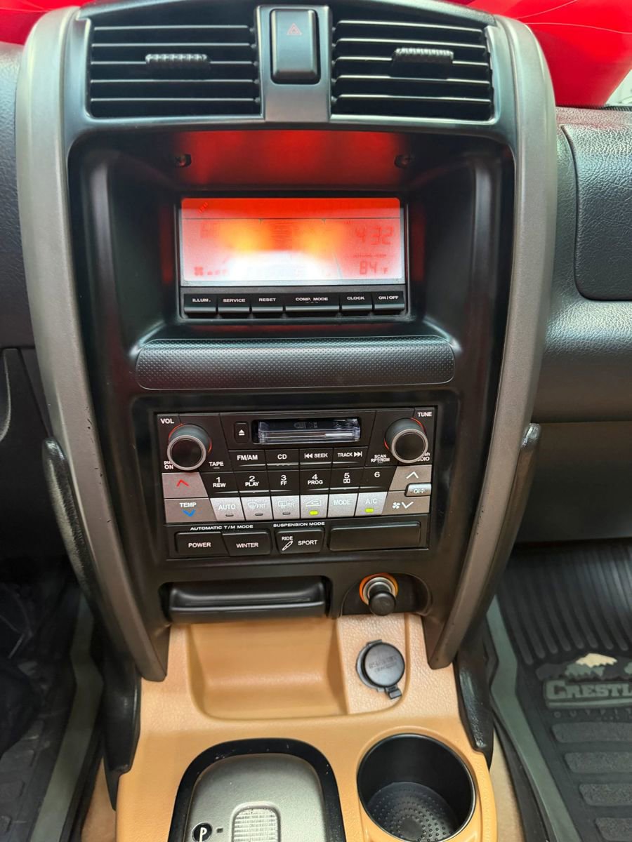 Used 2002 Isuzu Axiom XS RWD image 38