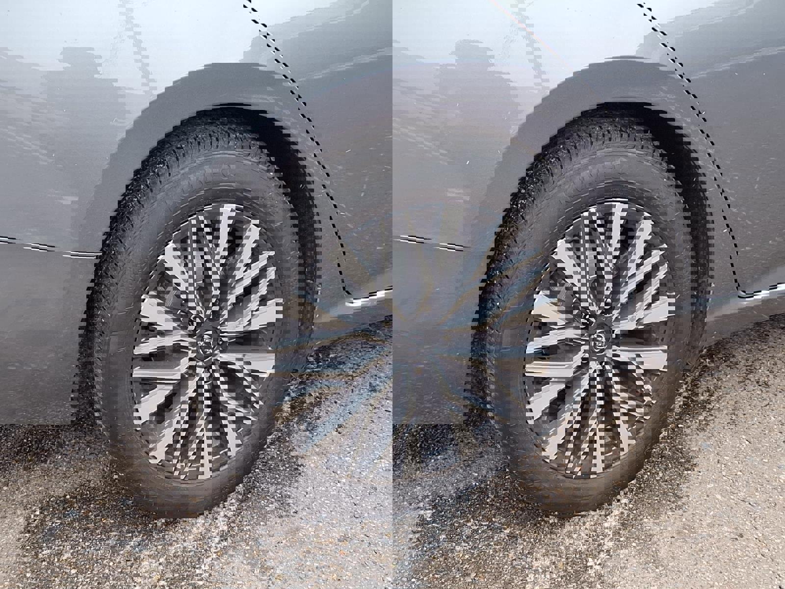 Used 2024 Nissan Altima 2.5 SV image 23