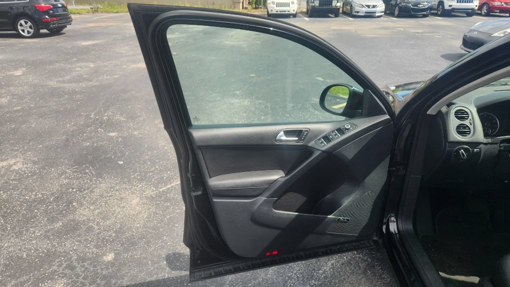 Used 2014 Volkswagen Tiguan SEL FWD image 10