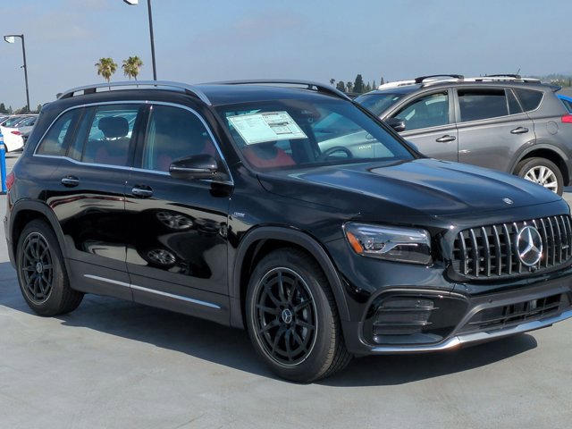 New 2026 Mercedes-Benz GLB 35 AMG 4MATIC image 7