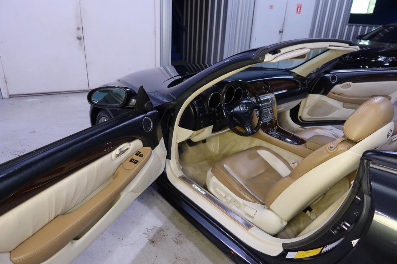 Used 2008 Lexus SC 430 Convertible image 17