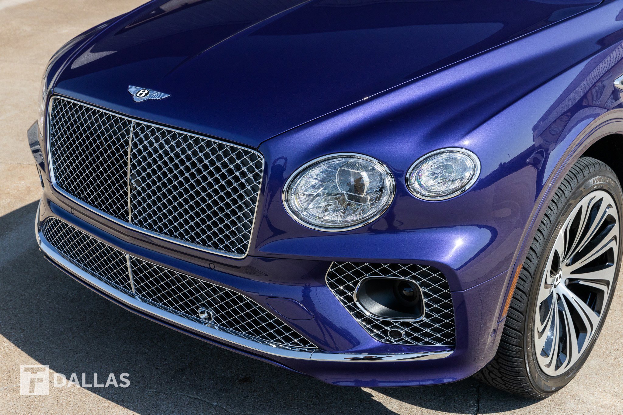 Used 2023 Bentley Bentayga image 6