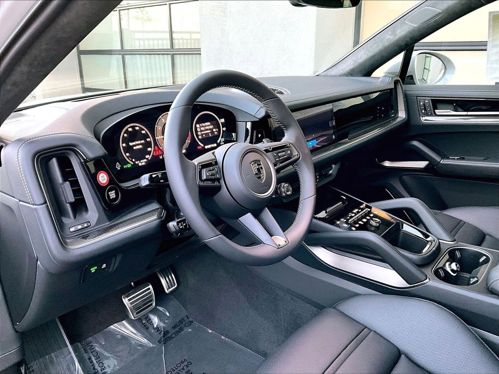 Certified 2026 Porsche Cayenne Turbo image 4