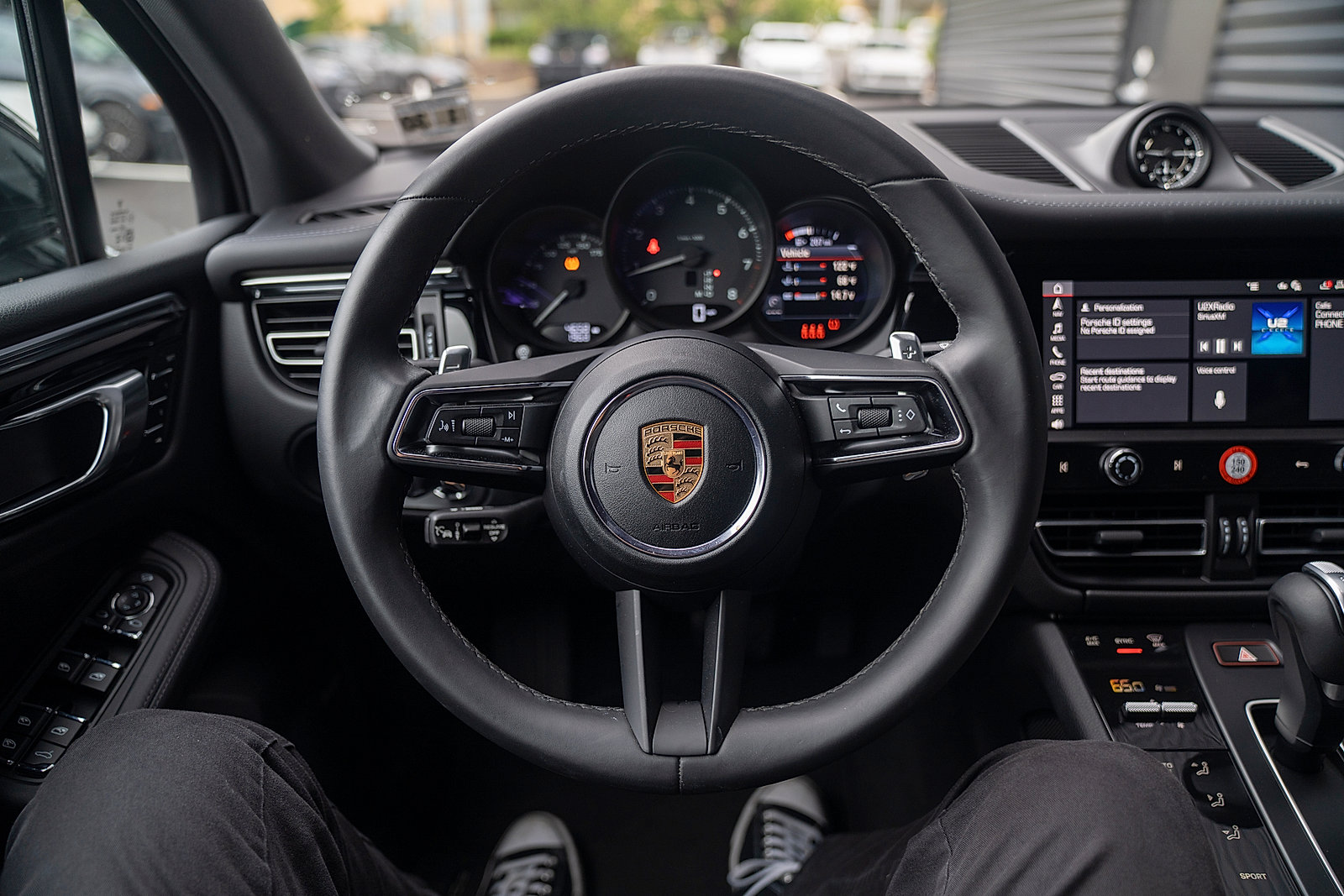 Certified 2025 Porsche Macan AWD/4WD image 7