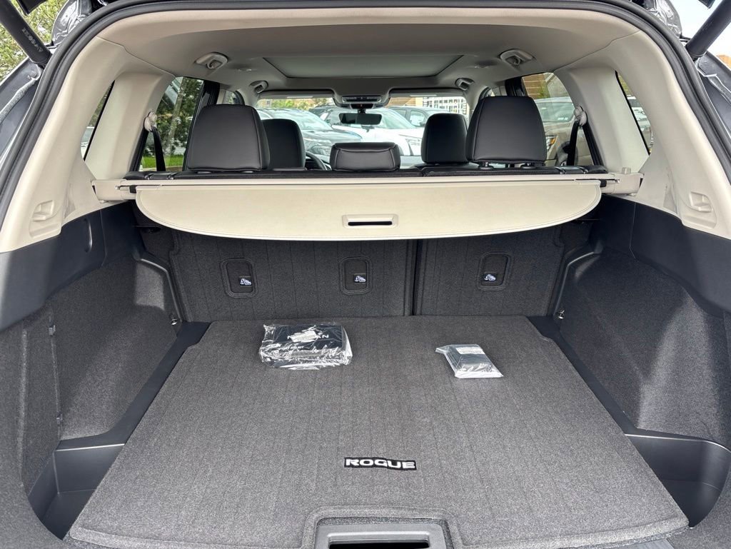 New 2026 Nissan Rogue SV AWD/4WD image 13