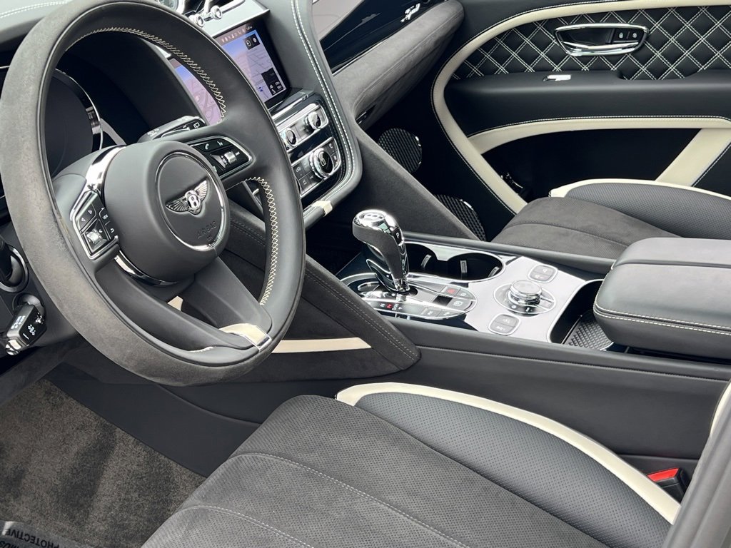 Used 2023 Bentley Bentayga Speed image 2