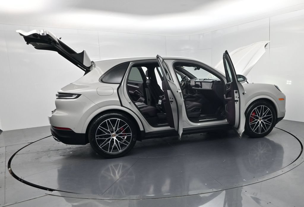 Used 2025 Porsche Cayenne S AWD/4WD image 66