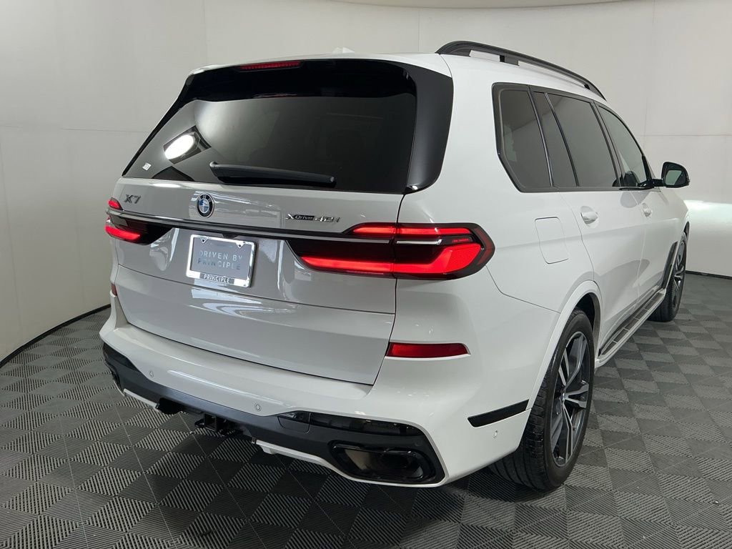 Certified 2023 BMW X7 xDrive40i w/ Executive Package image 5