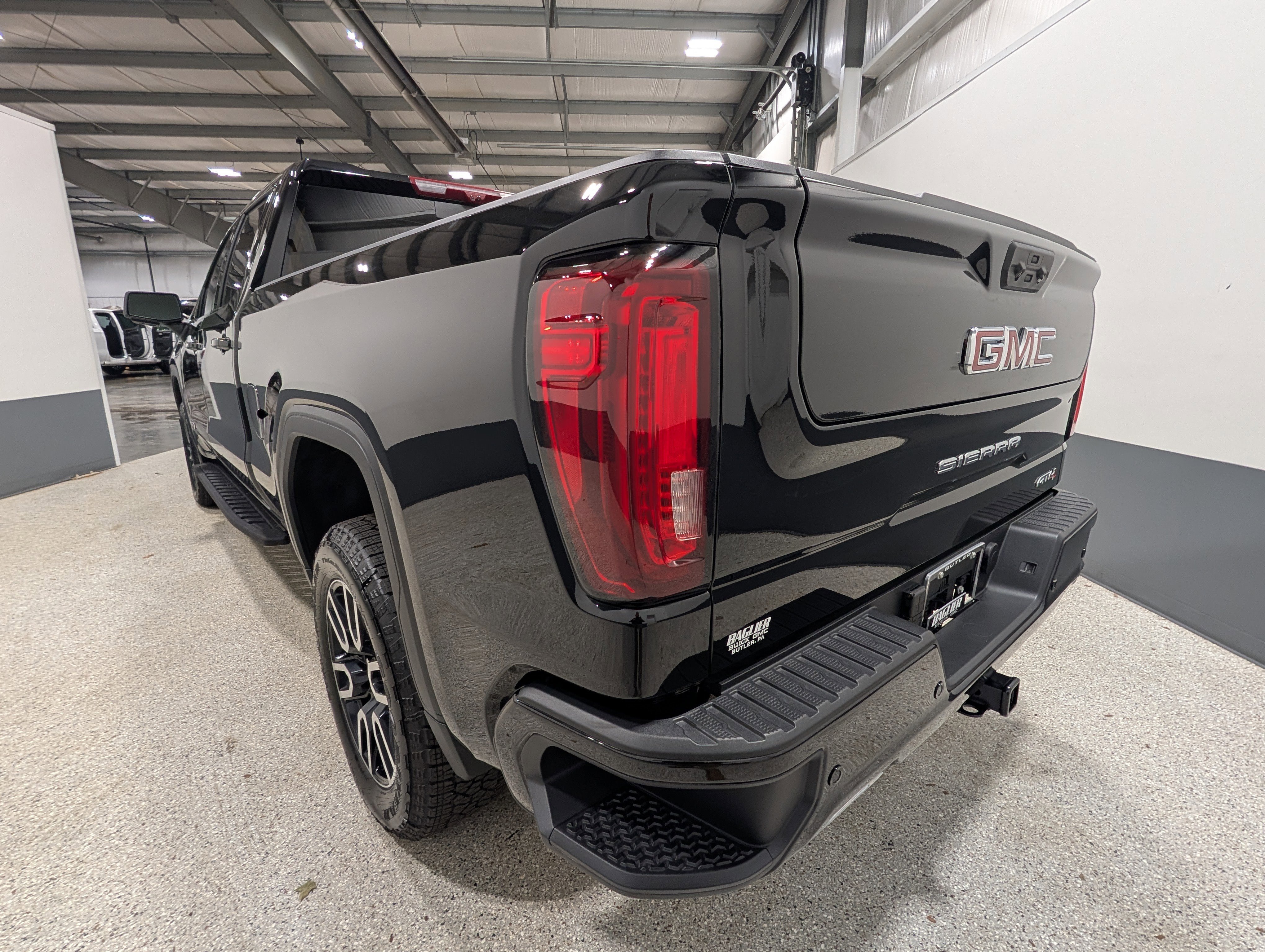 Used 2026 GMC Sierra 1500 AT4 w/ AT4 Premium Package AWD/4WD image 4