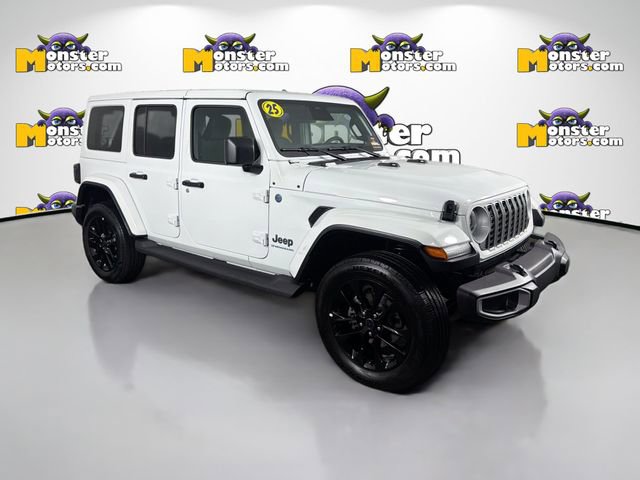Used 2025 Jeep Wrangler Unlimited Sahara image 3