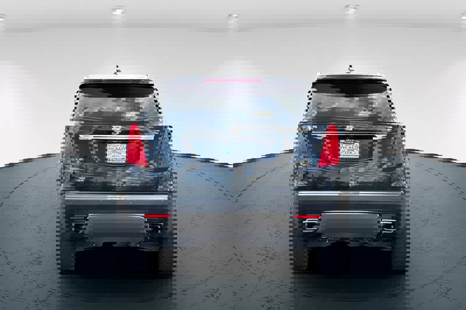 Used 2017 Cadillac XT5 Platinum AWD/4WD image 7