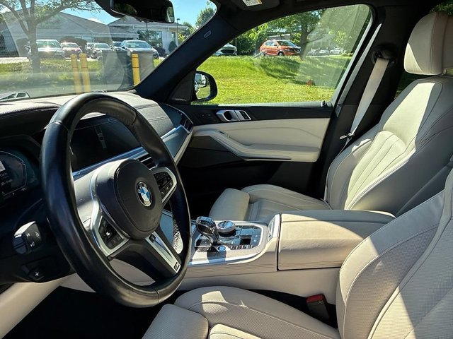 Used 2021 BMW X5 xDrive40i w/ M Sport Package AWD/4WD image 30