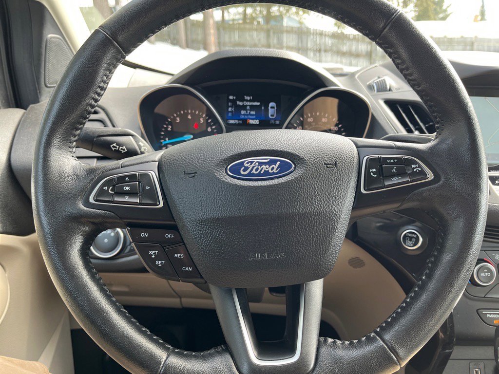 Used 2019 Ford Escape Titanium w/ U9j03 - Titanium Tow Package image 25
