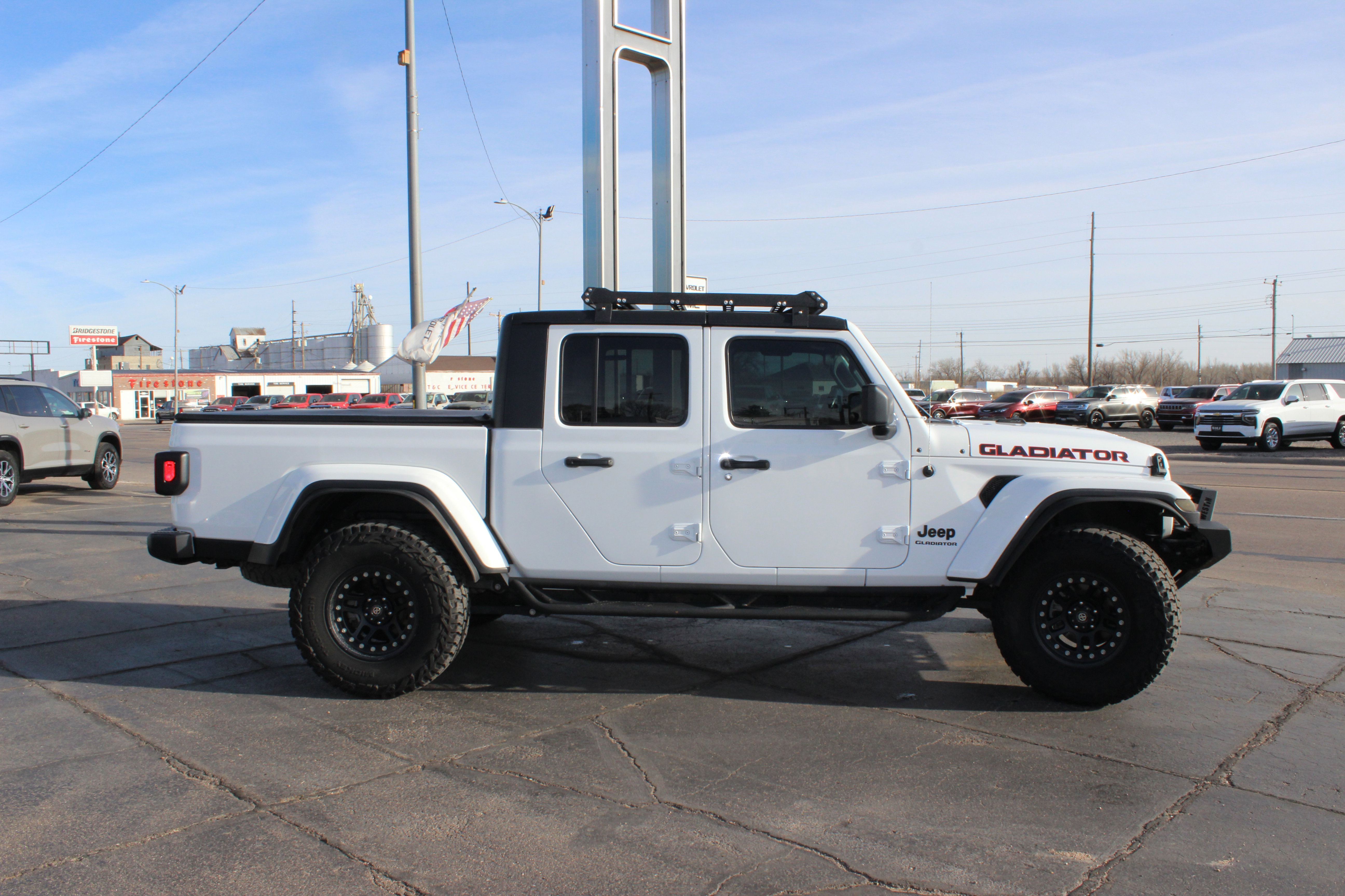 Used 2020 Jeep Gladiator Sport image 7
