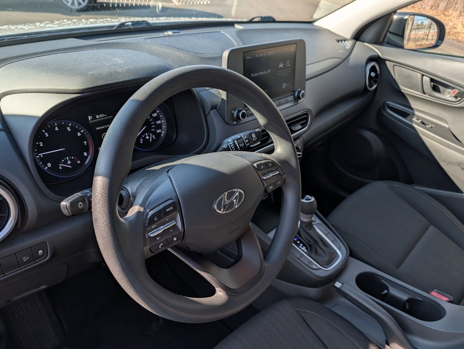Used 2022 Hyundai Kona SEL image 27