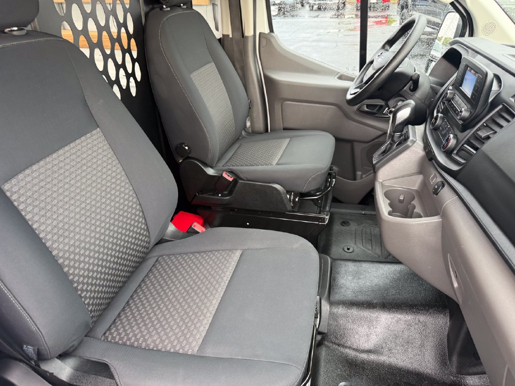 Certified 2025 Ford Transit 250 Low Roof w/ Exterior Upgrade Package RWD image 17