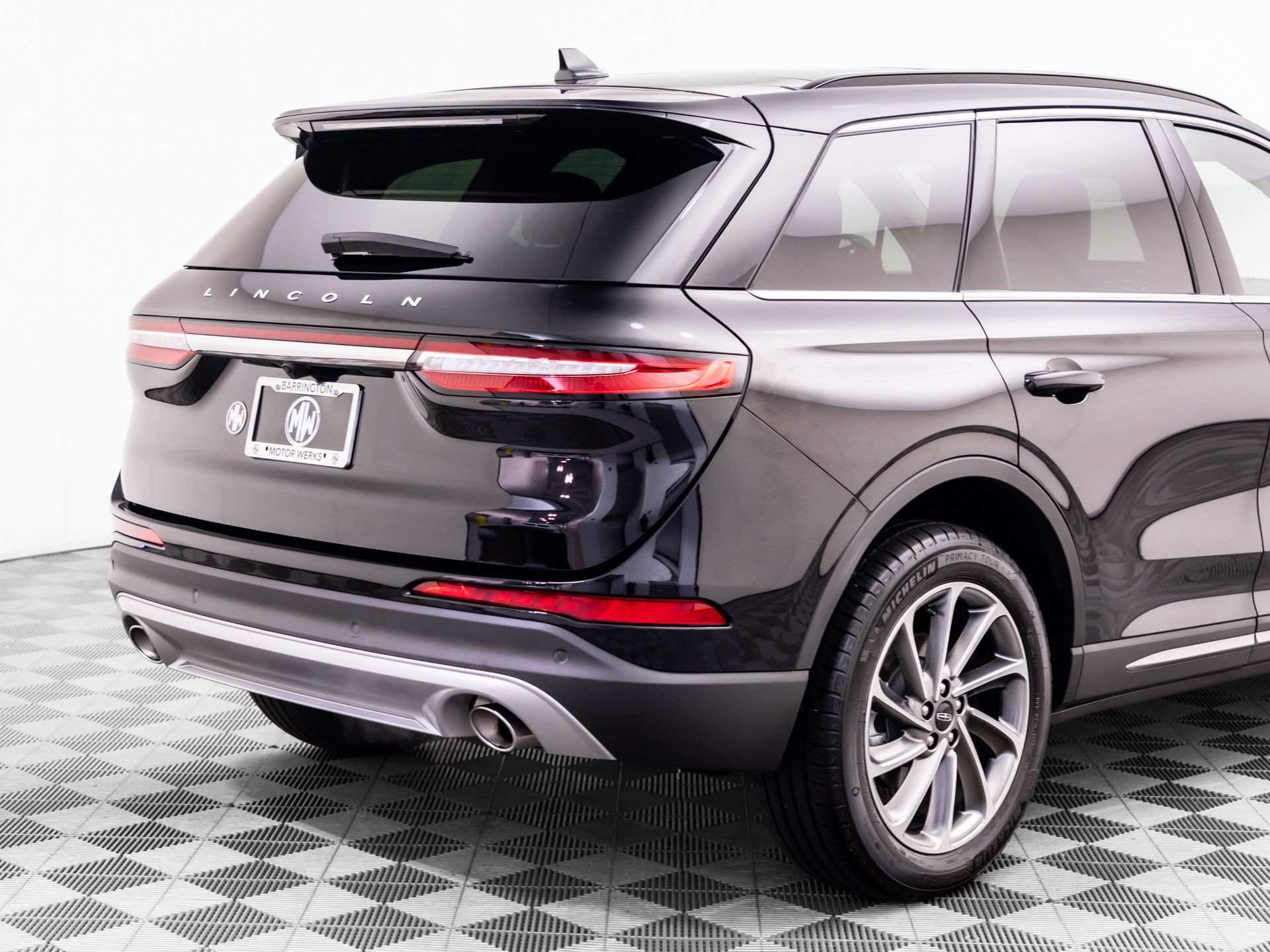 Used 2025 Lincoln Corsair AWD w/ Equipment Group 101A image 39