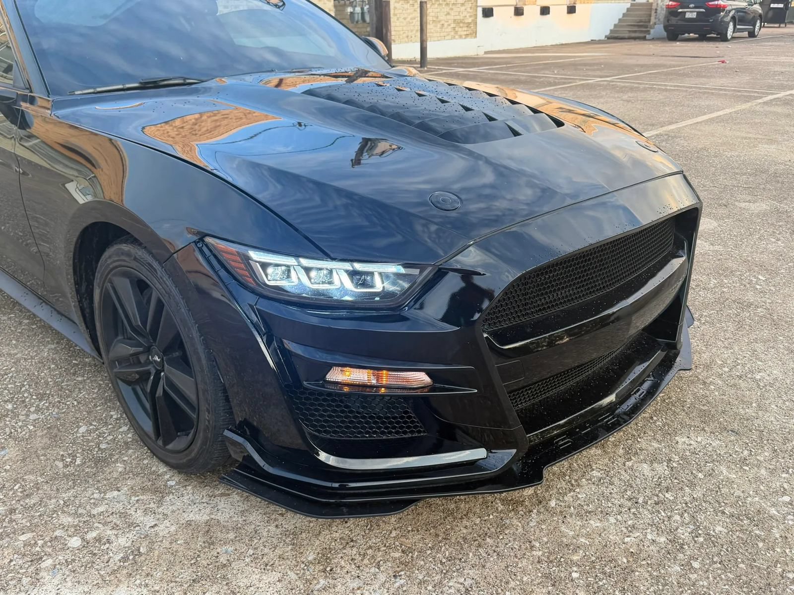 Used 2016 Ford Mustang Premium w/ Ecoboost Performance Package RWD image 3