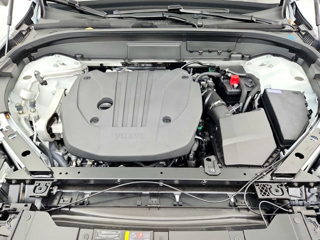 New 2026 Volvo XC60 B5 Plus w/ Climate Package image 20