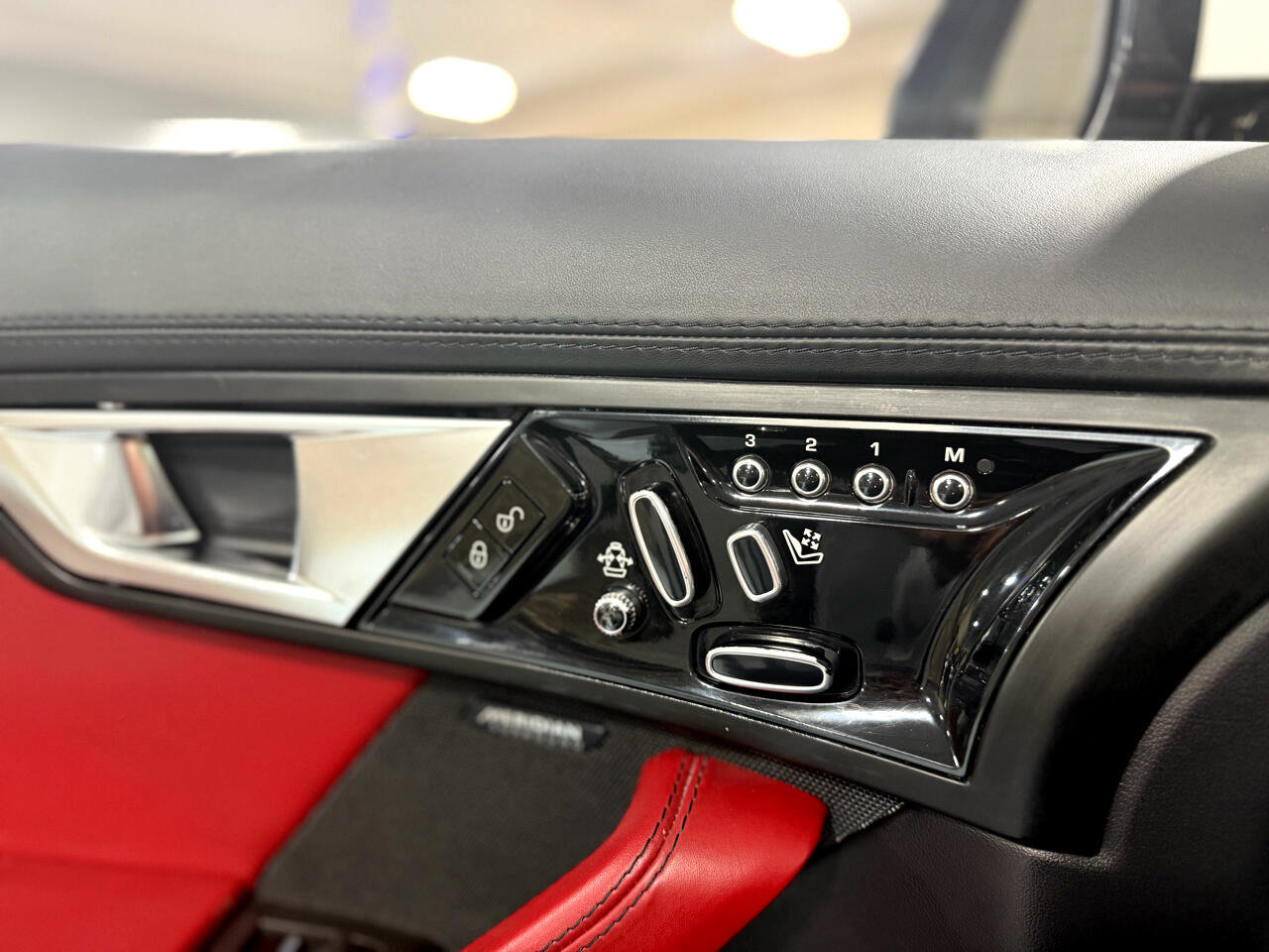 Used 2014 Jaguar F-TYPE S image 13