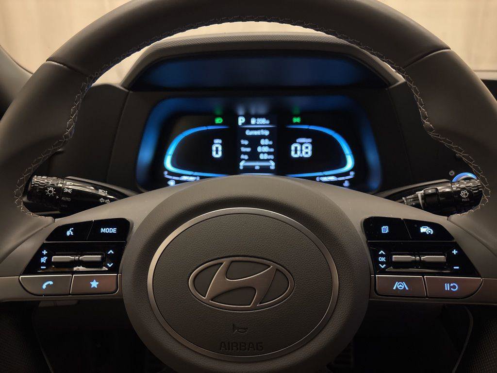 New 2025 Hyundai Elantra Sport image 21