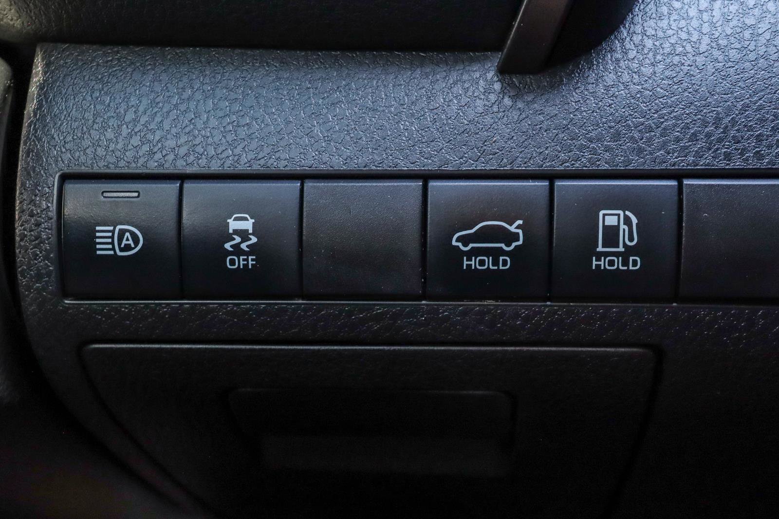 Used 2022 Toyota Camry SE FWD image 33