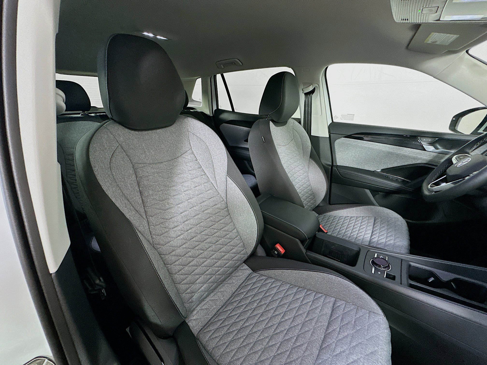 New 2025 Volkswagen Tiguan S image 26