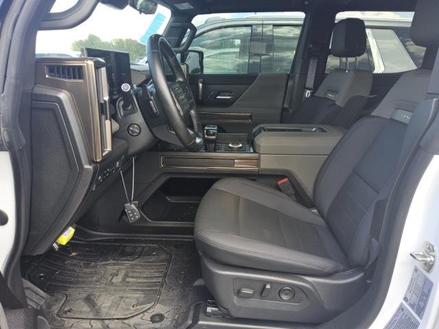 Used 2025 GMC Hummer EV 2X w/ LPO, Sport Package AWD/4WD image 6