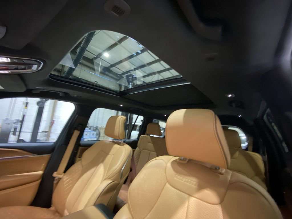 Used 2025 Jeep Grand Cherokee L Summit image 15