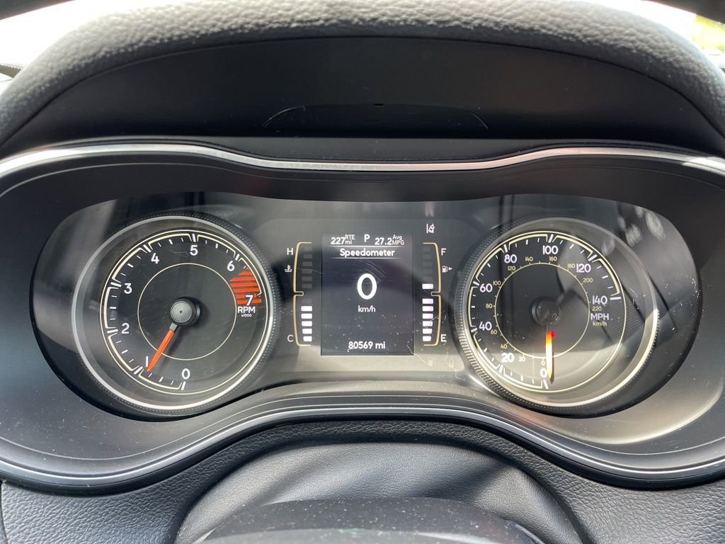 Used 2021 Jeep Cherokee Latitude Plus AWD/4WD image 26
