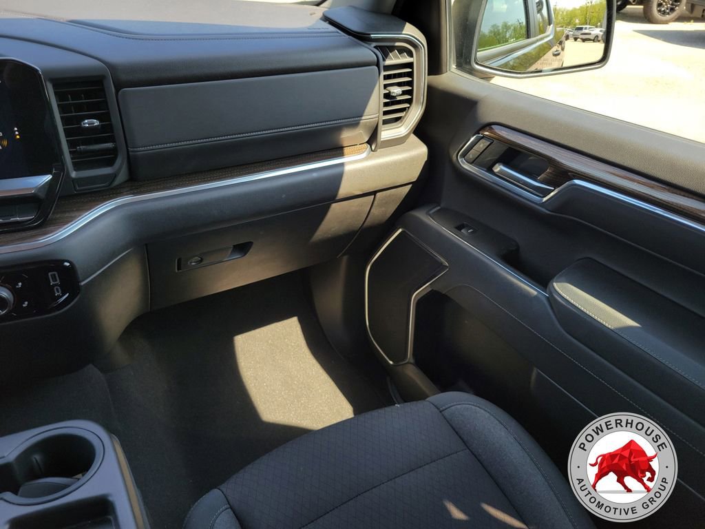 Used 2024 Chevrolet Silverado 1500 LT image 21