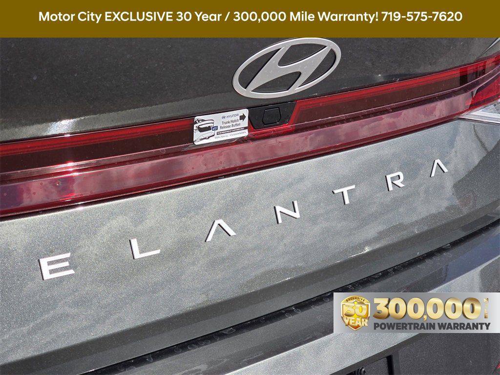New 2026 Hyundai Elantra SEL Sport Premium image 4