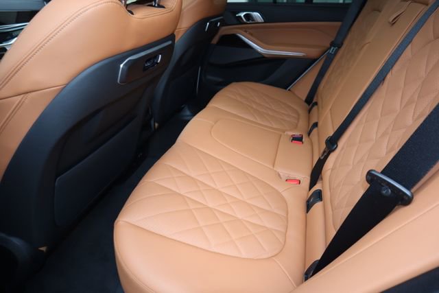 New 2026 BMW X5 xDrive50e w/ Executive Package image 18