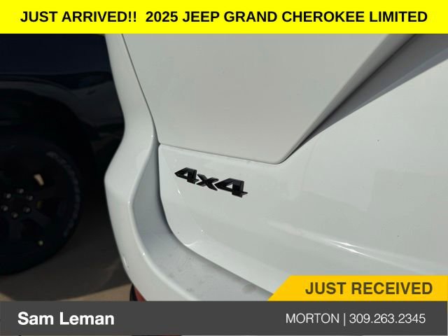 New 2025 Jeep Grand Cherokee Limited w/ Black Appearance Package image 11