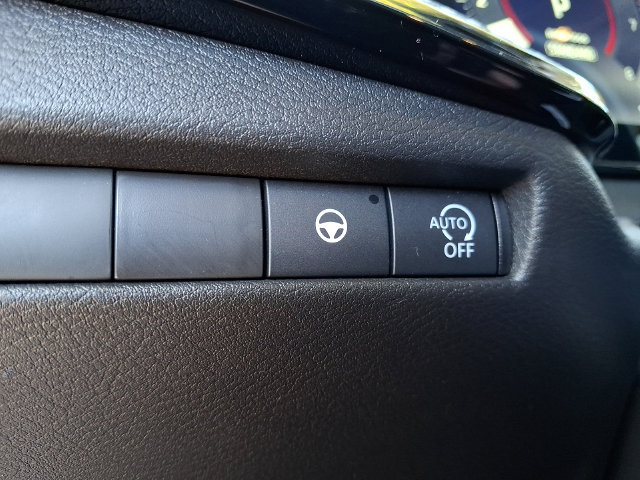 Certified 2026 Nissan Kicks SR w/ Cold Weather Package FWD image 27