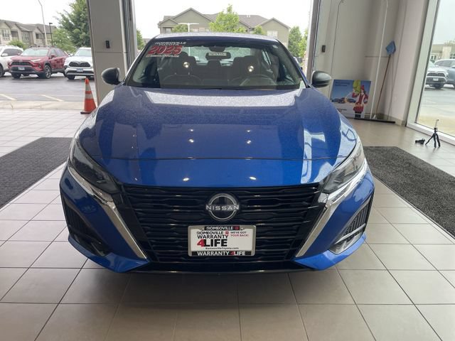 Used 2025 Nissan Altima 2.5 SV FWD image 11