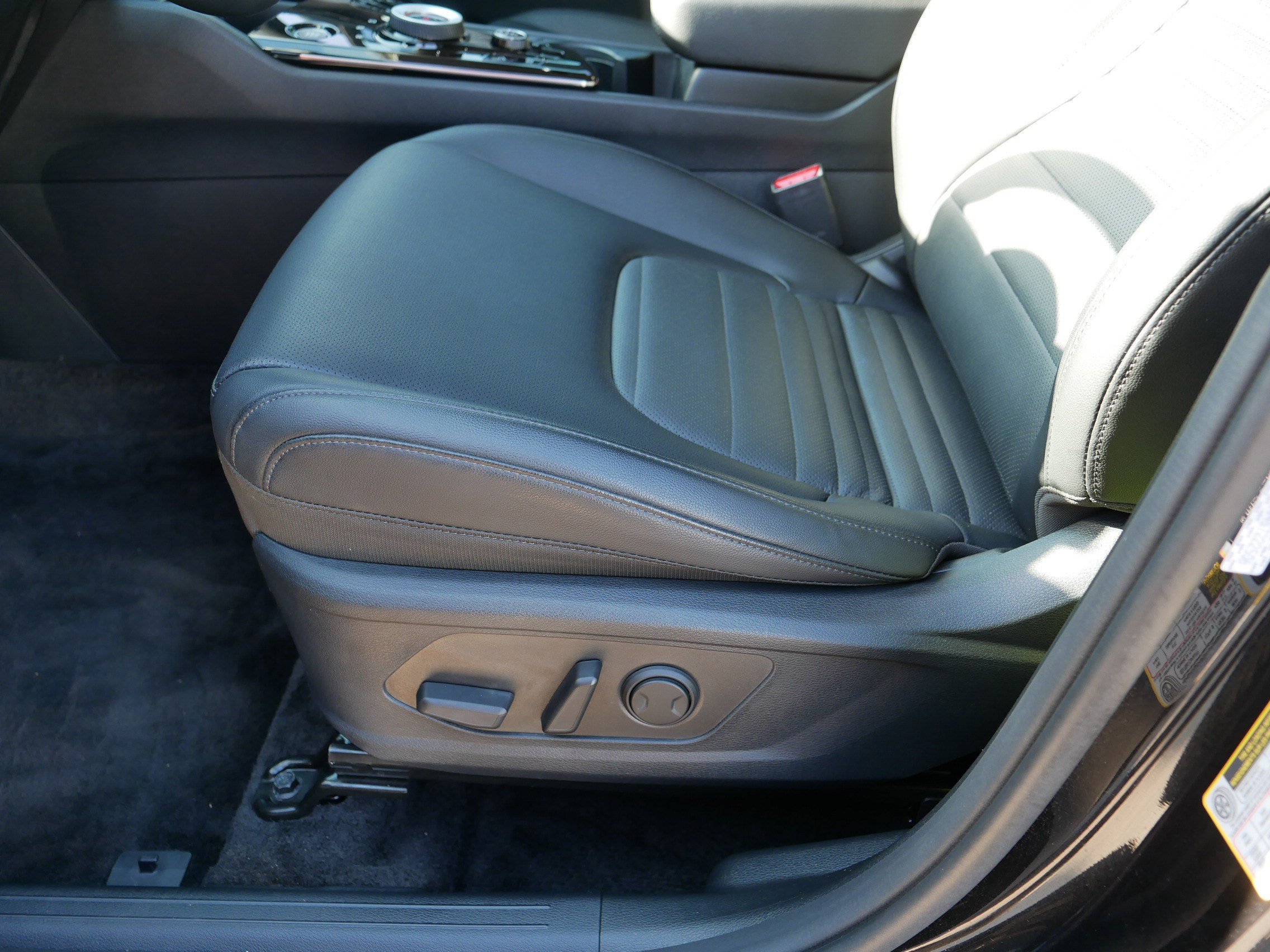 Certified 2025 Kia Sportage SX Prestige AWD/4WD image 20