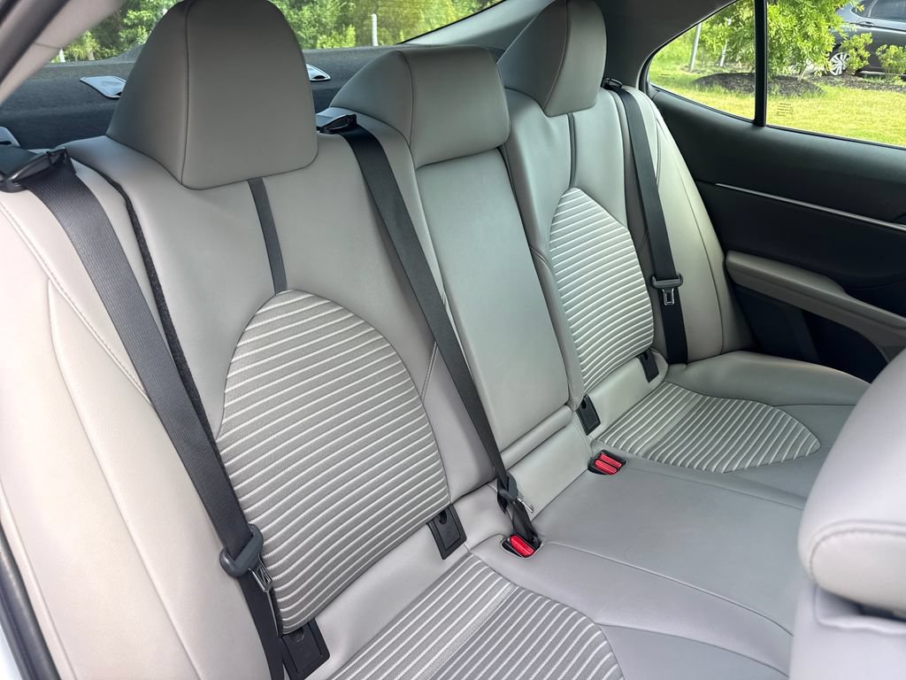 Used 2022 Toyota Camry SE FWD image 34