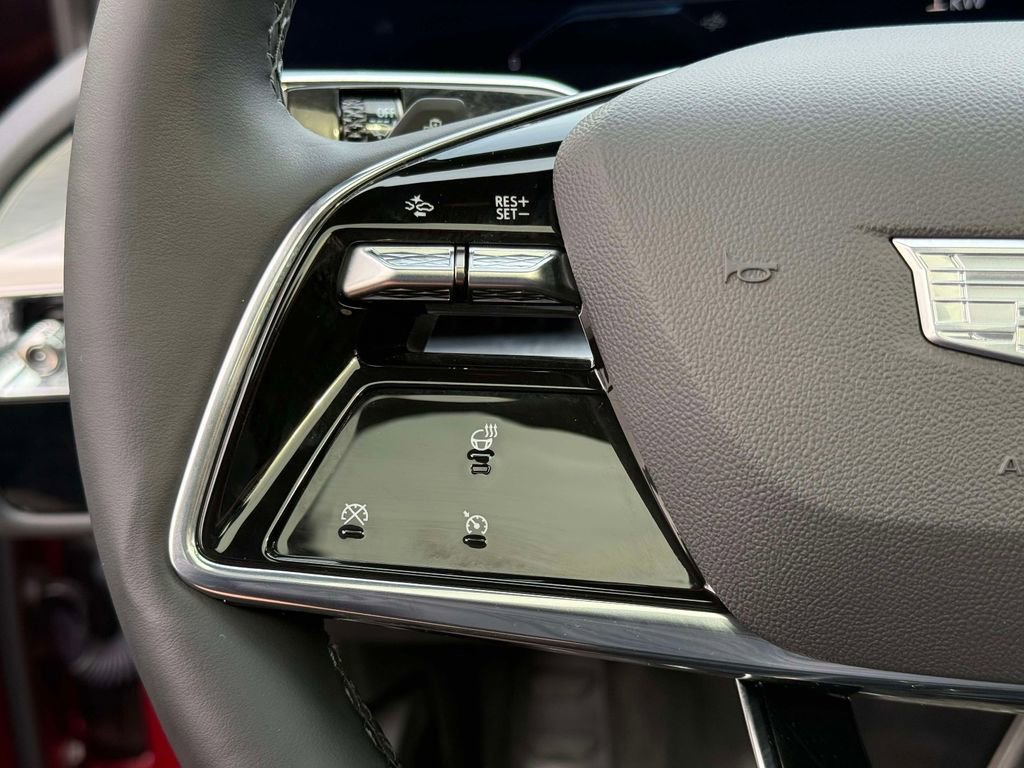 Used 2024 Cadillac Lyriq Sport image 33