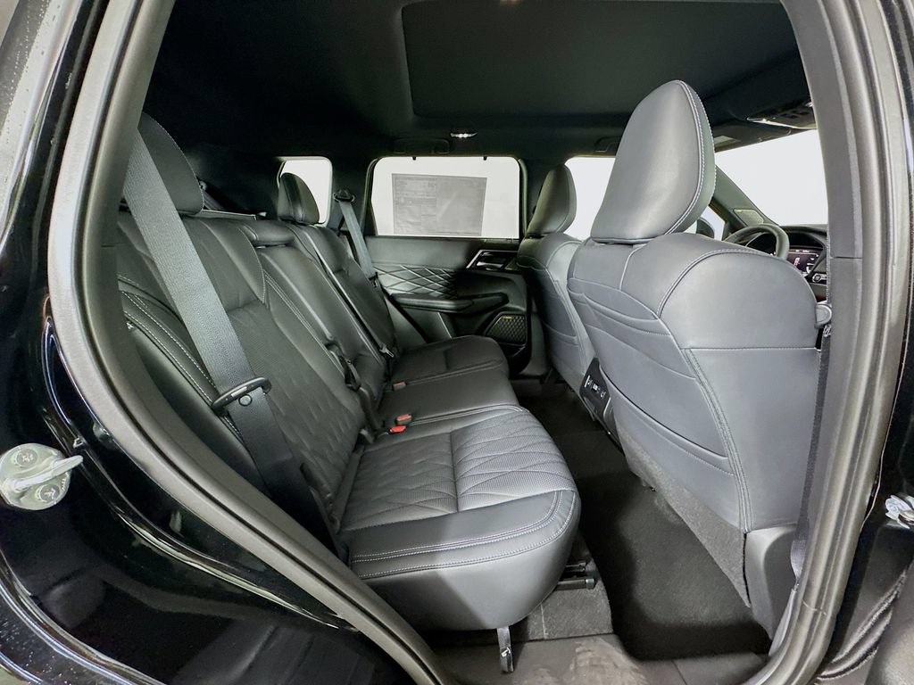 New 2026 Mitsubishi Outlander SEL Black Edition FWD image 29