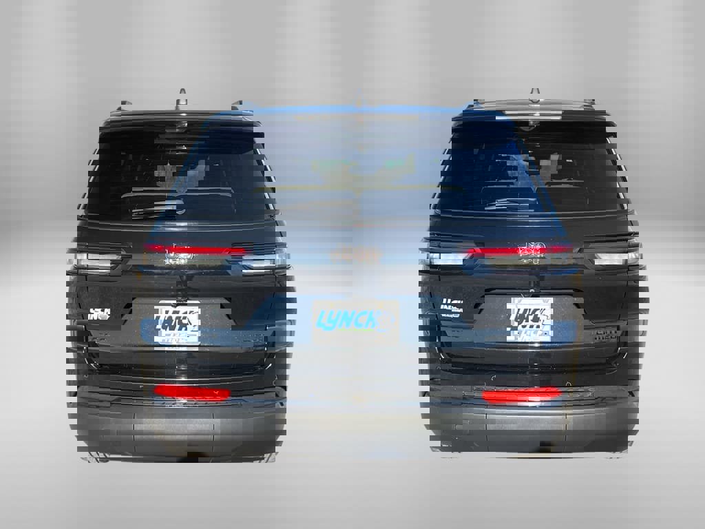 Used 2024 Jeep Grand Cherokee L Limited w/ Luxury Tech Group II image 4