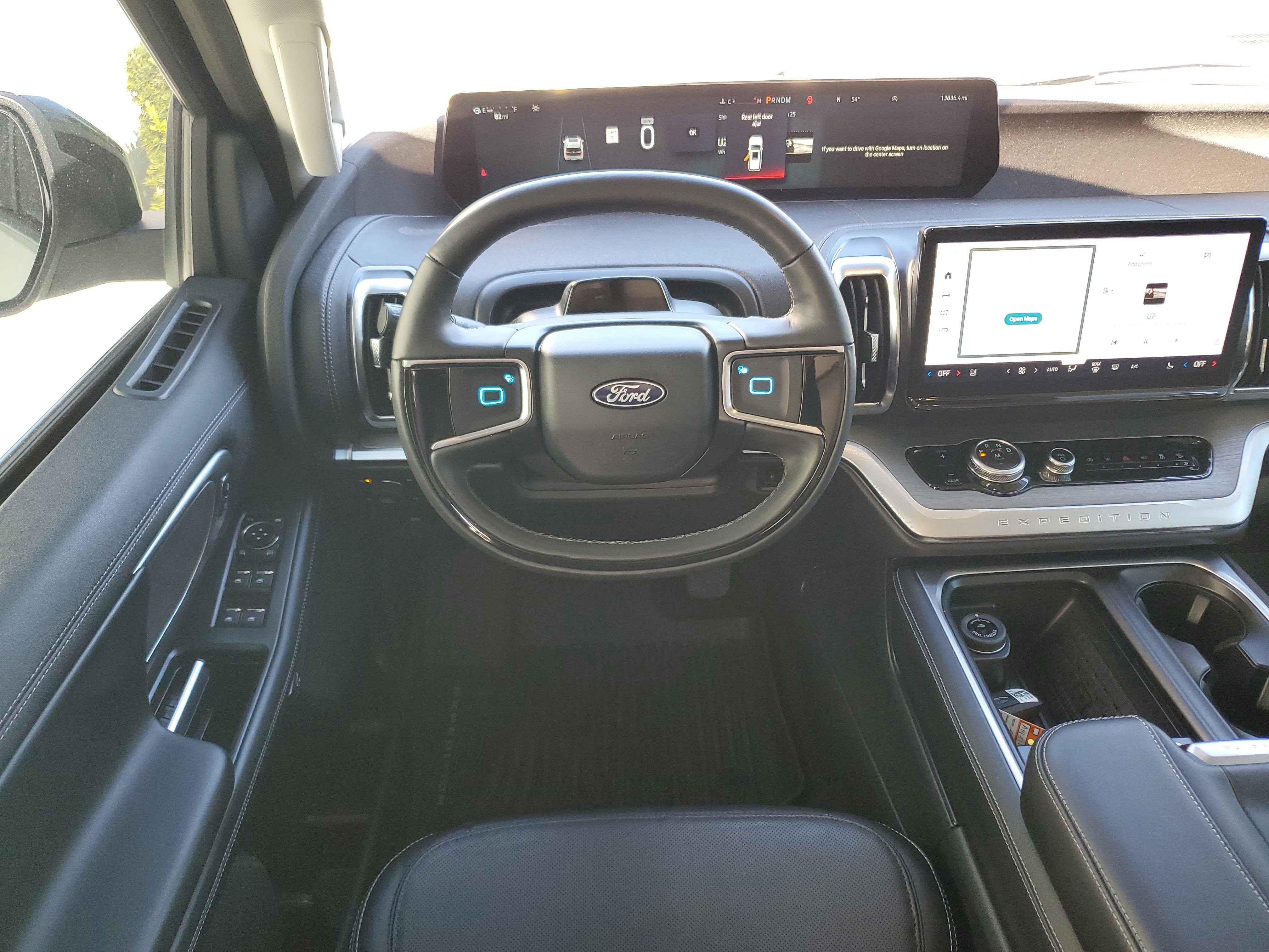 Used 2025 Ford Expedition Platinum w/ Driver's Package image 17