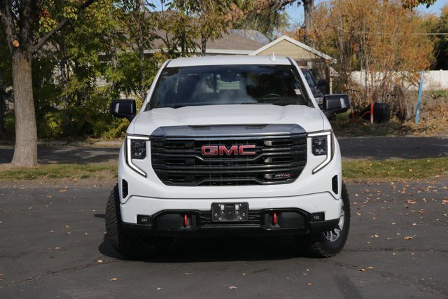 Used 2023 GMC Sierra 1500 AT4 w/ Technology Package image 2