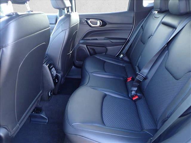 New 2026 Jeep Compass Latitude w/ Sun and Sound Group AWD/4WD image 10