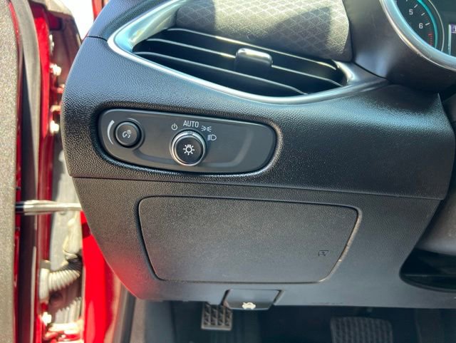 Used 2018 Chevrolet Malibu LT FWD image 22