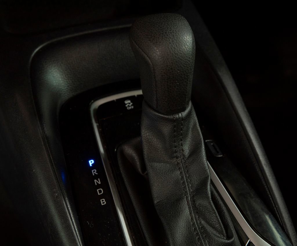 Used 2022 Toyota Corolla LE image 25