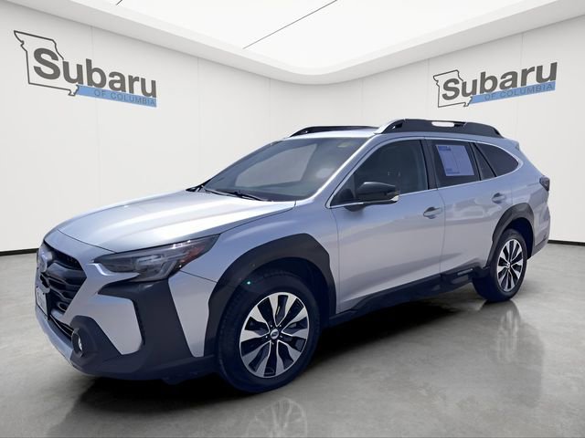 Used 2025 Subaru Outback Limited image 3